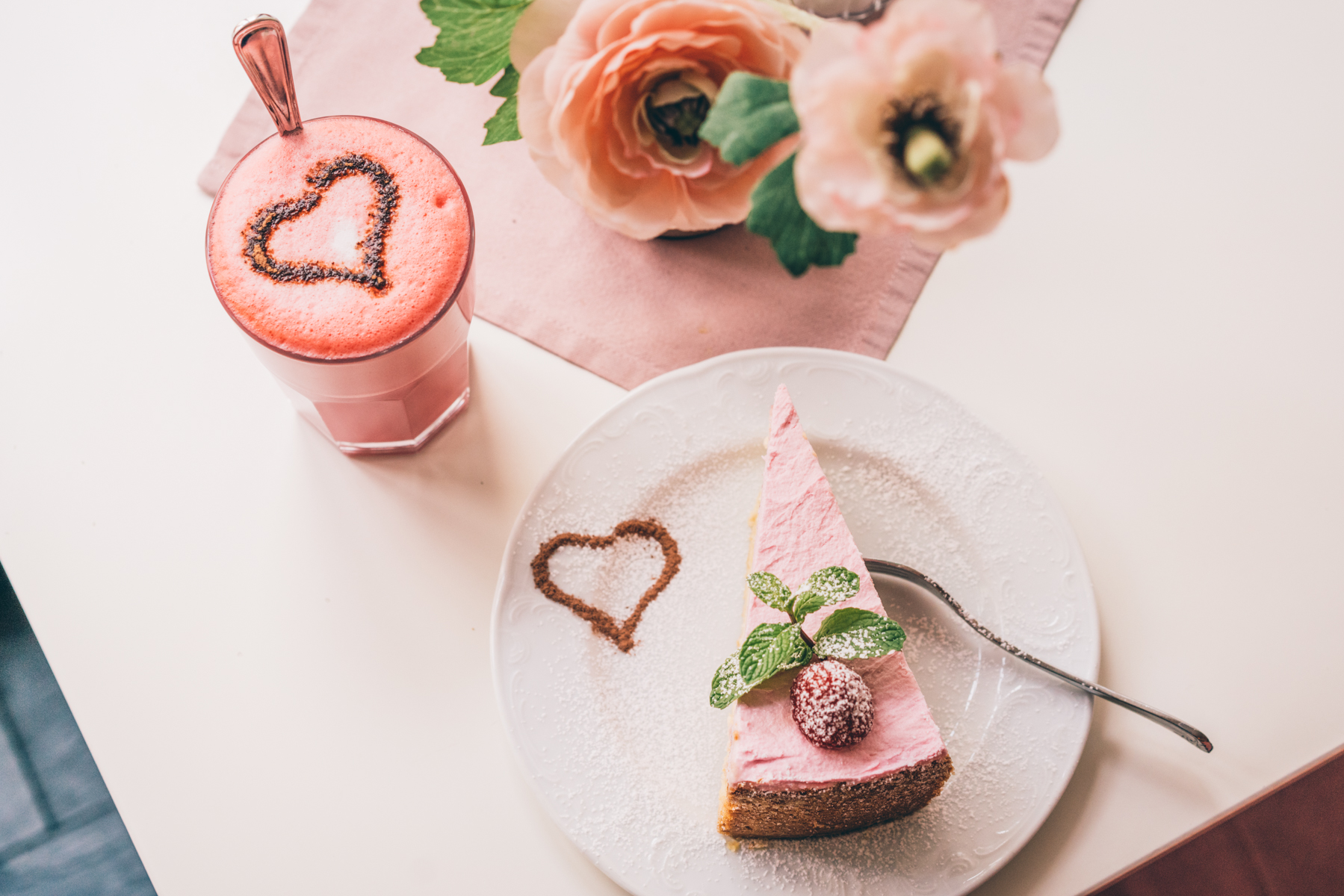 Geheimtipp Muenchen Essenundtrinken Cafe Cafelotti1 &ndash; &copy;wunderland media GmbH