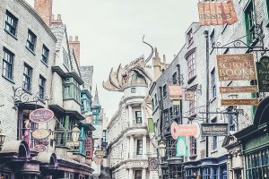Geheimtippmuenchen Top7orteharrypotterfans Winkelgasse &ndash; &copy;Unsplash
