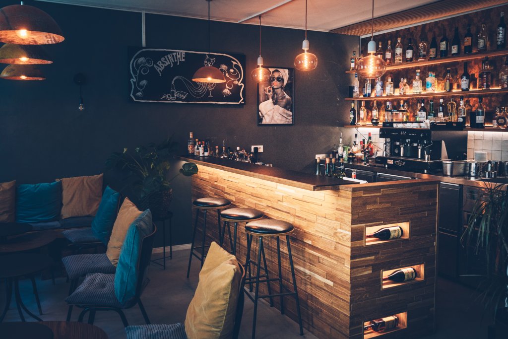 Delight Gudie Montchalont Bar Munich