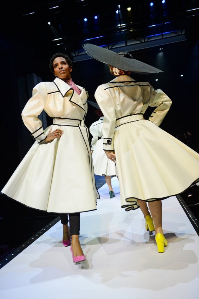 Geheimtipp Muenchen Die Wustenblume Deutsches Theater 4
