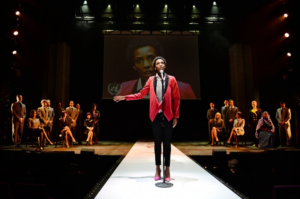 Geheimtipp Muenchen Die Wustenblume Deutsches Theater 5