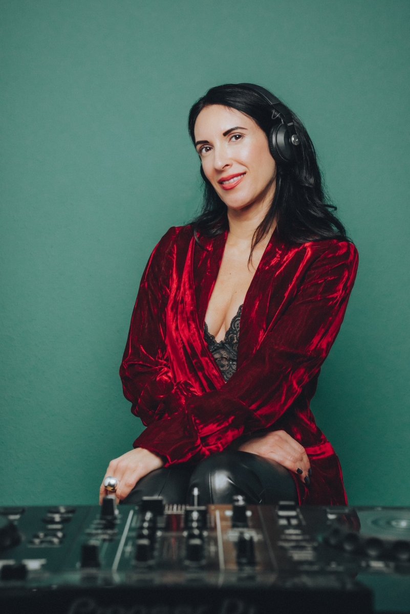 Djane Maiba &ndash; &copy;Koop-Parkcafe