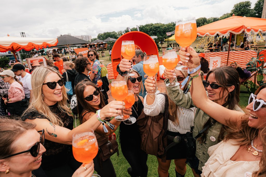 Geheimtipp Muenchen Aperol Island Of Joy Festival 3